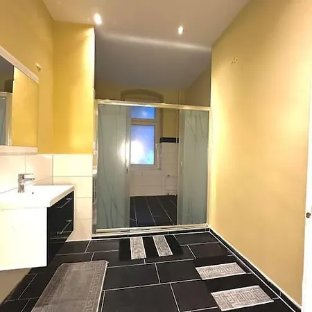 Schoenes Grosses Apartment Im Zentrum Berlins Exterior photo