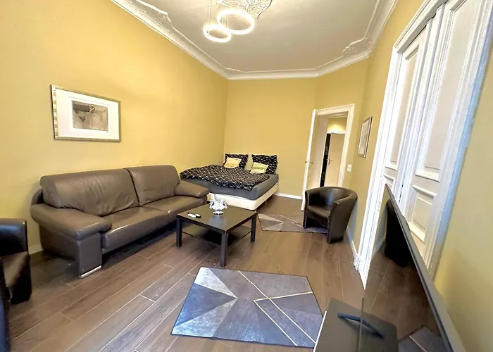 Schoenes Grosses Apartment Im Zentrum Berlins